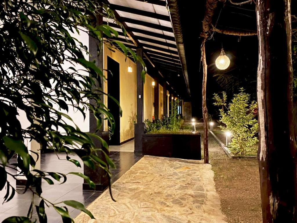 Athyantha Resort อนุราธปุระ ภายนอก รูปภาพ